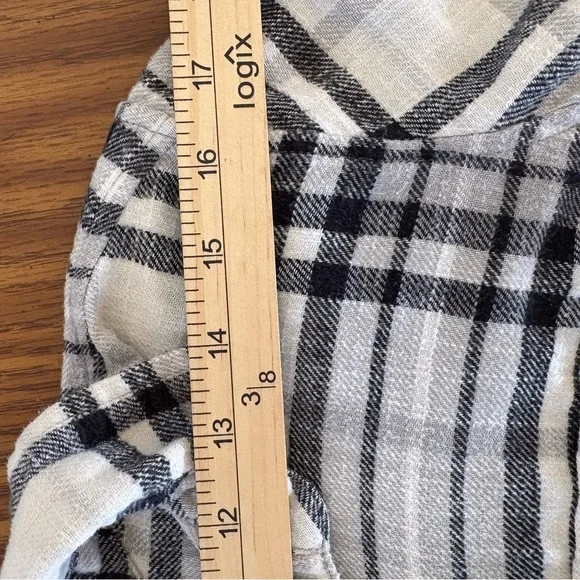 American Eagle Ahh-Mazingly Soft Flannel Shirt Boyfriend M, Black & White - EUC - Picture 7 of 14